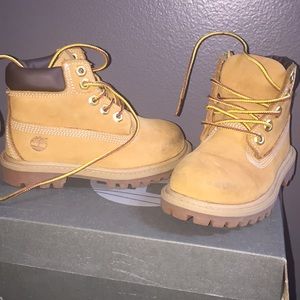 Wheat timberland boots size 8T
